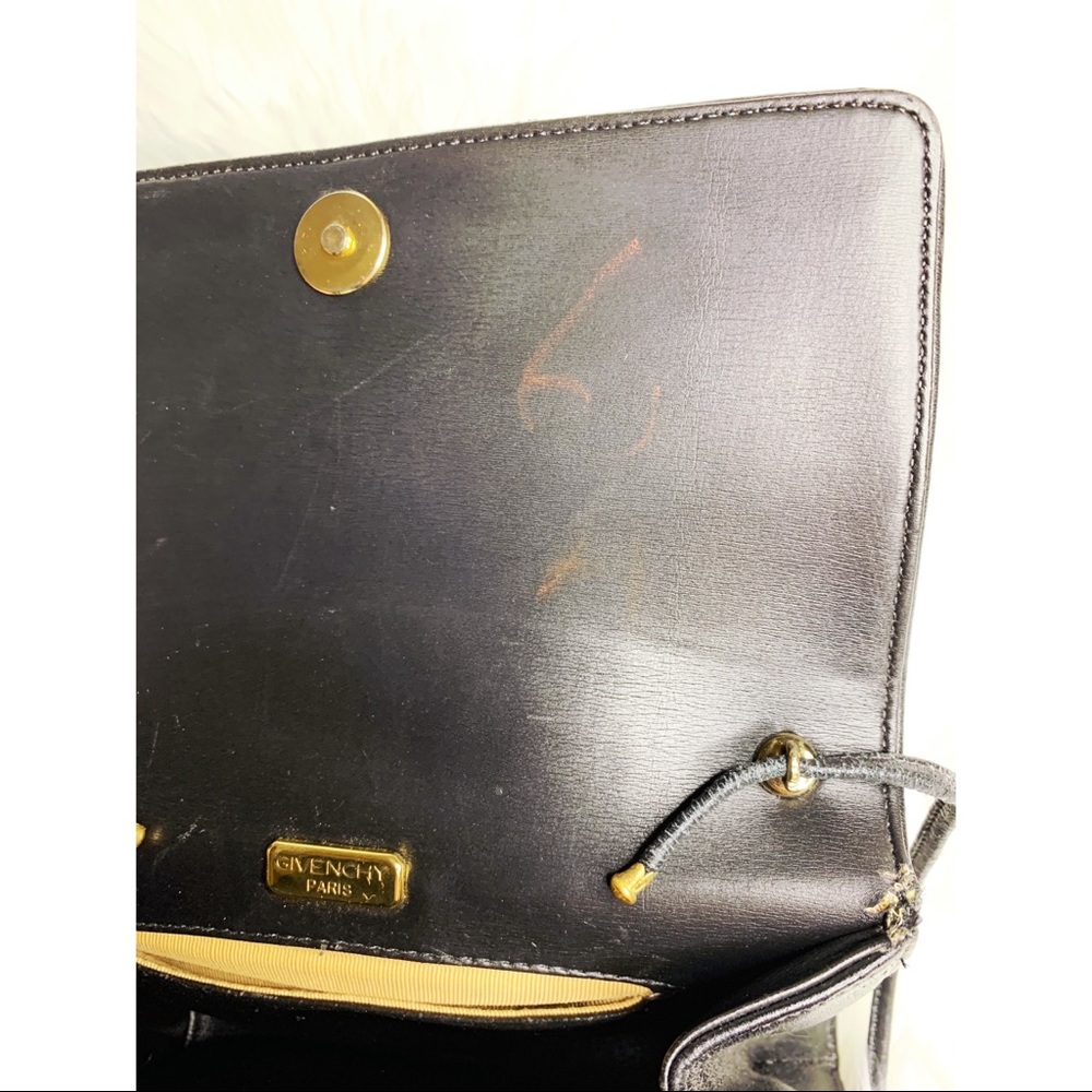 ❌❌SOLD❌❌Givenchy Vintage Clutch/Crossbody - Picture 7 of 8